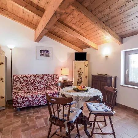 Comfortable In With A Terrace Semesterbostad *