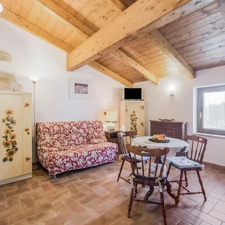 Comfortable In With A Terrace Semesterbostad